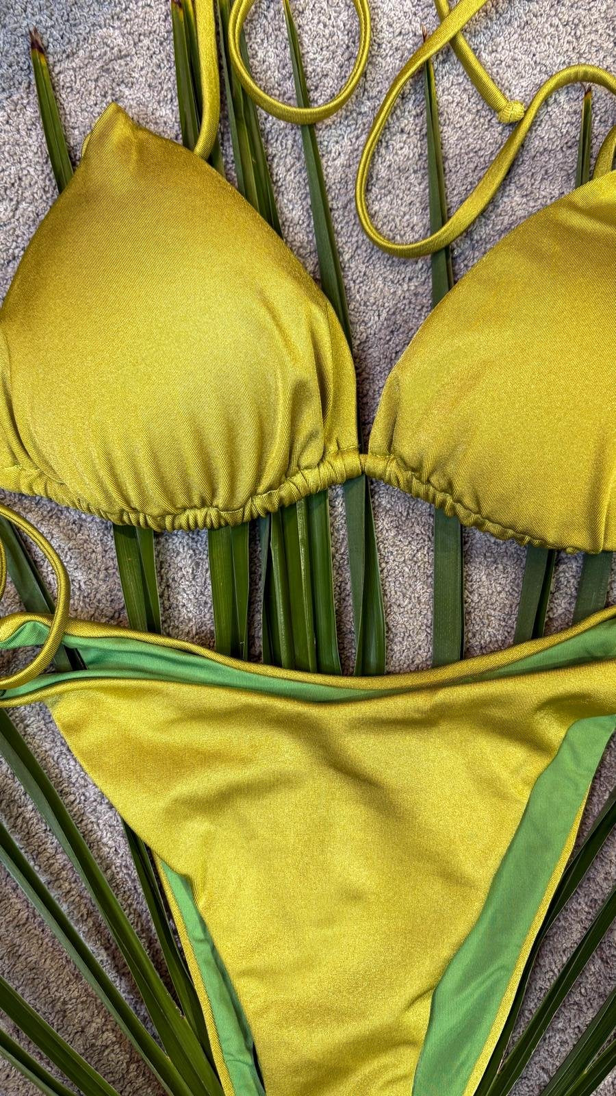 Bikini triangolo verde lime in lycra lucida