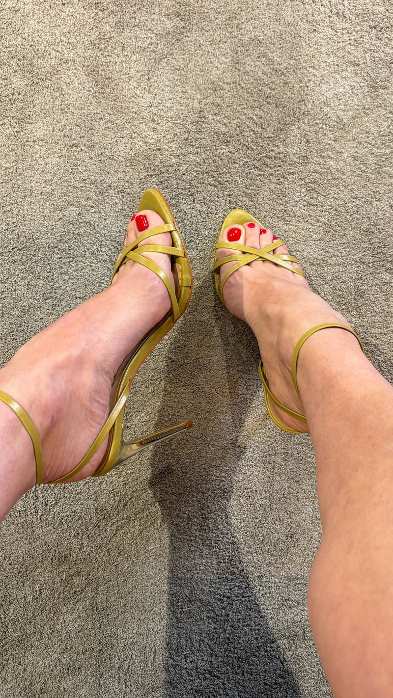 Sandalo verde in vera pelle con tacco champagne
