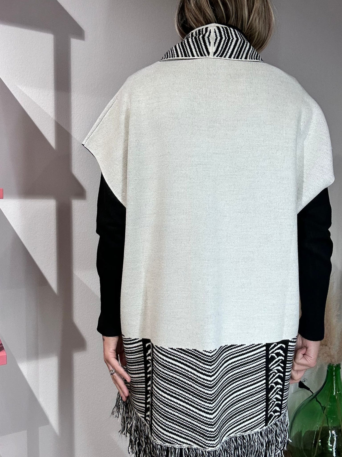 Cardigan smanicato