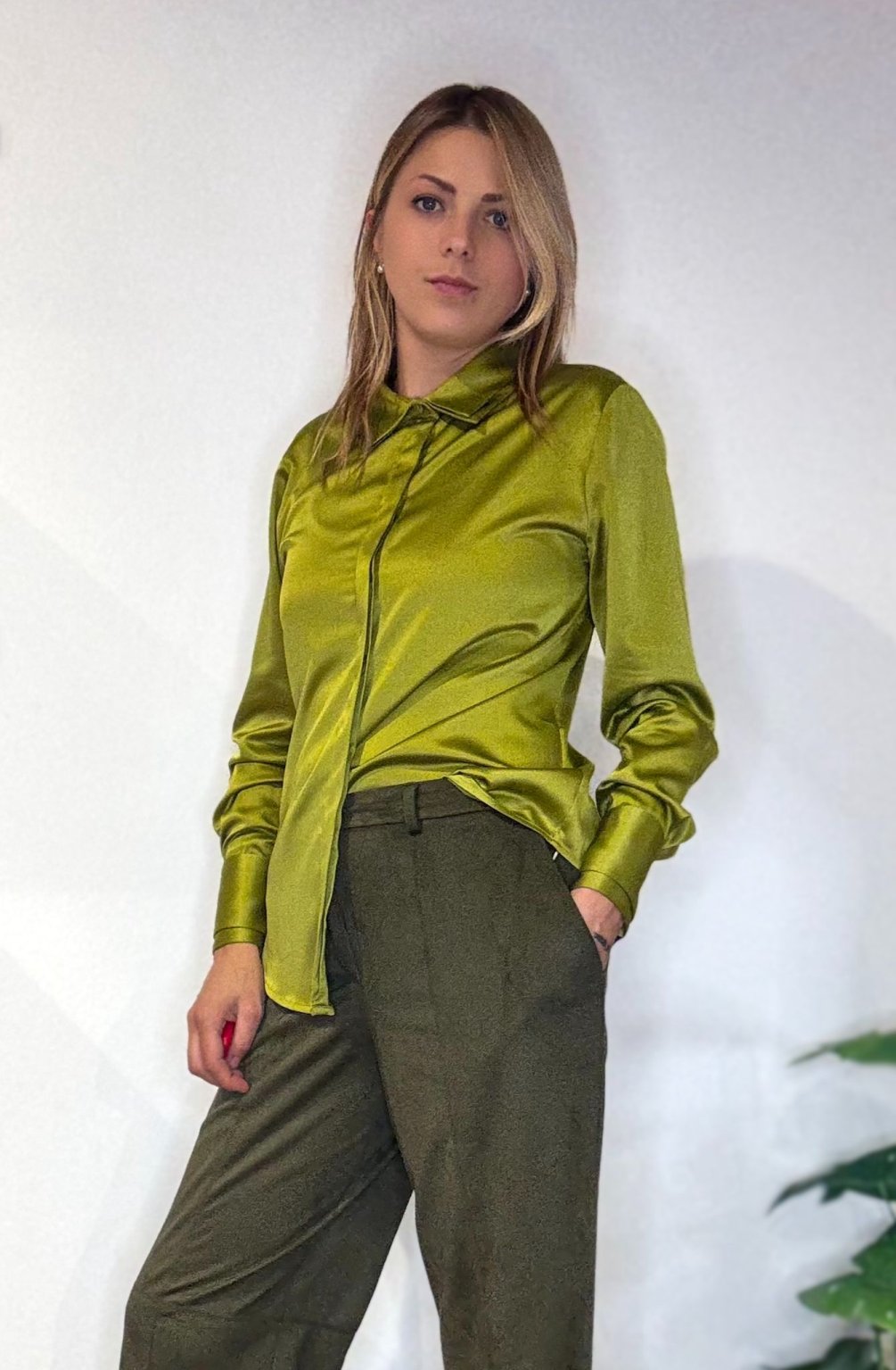 Camicia effetto seta verde vitaminico