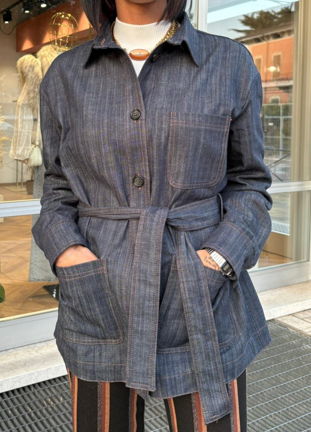 Camicia in denim con cintura