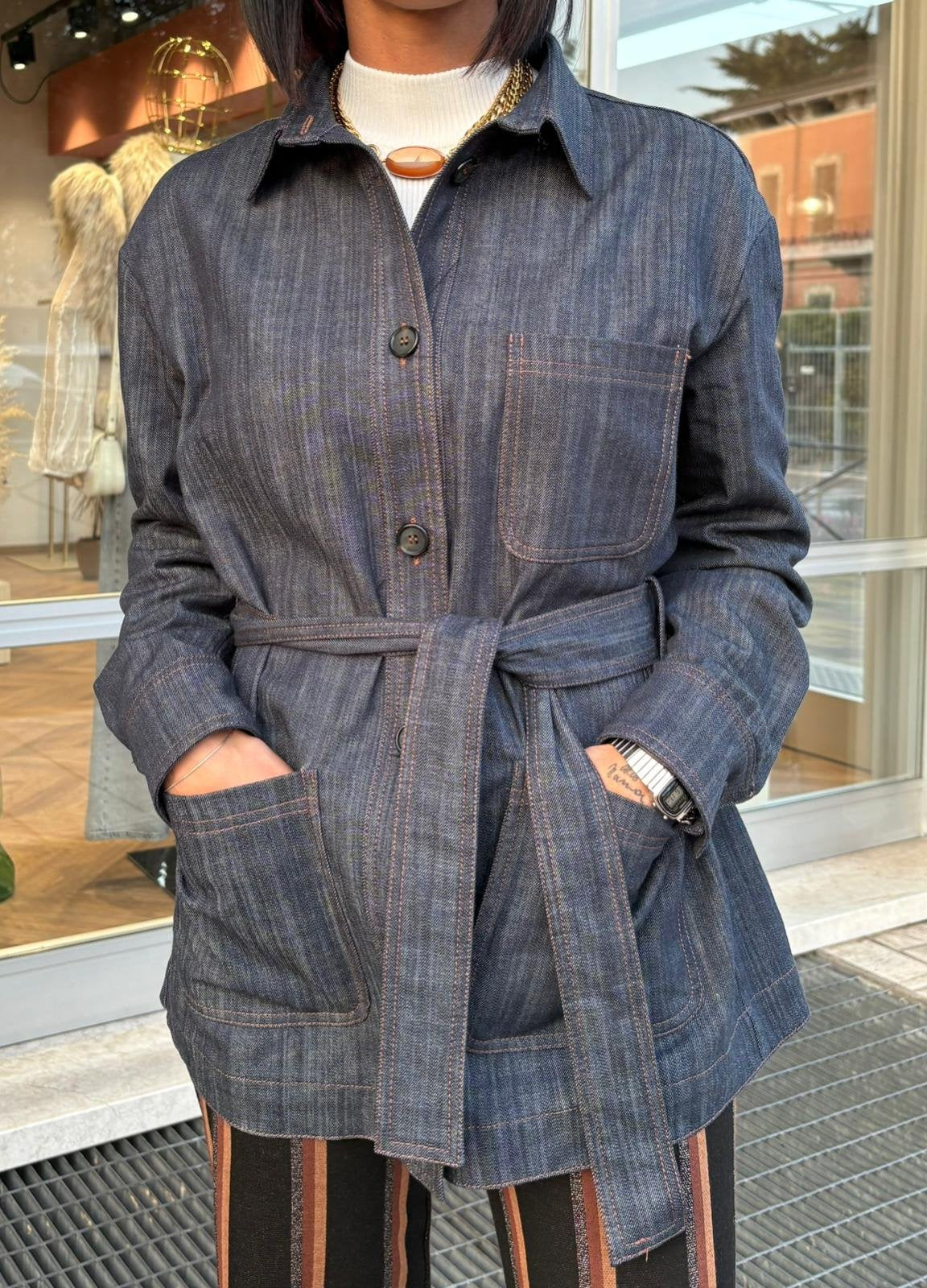 Camicia in denim con cintura
