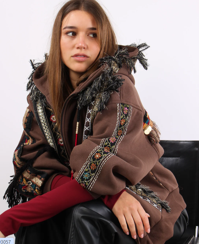Felpa ricamata con frange – Capospalla Boho Chic