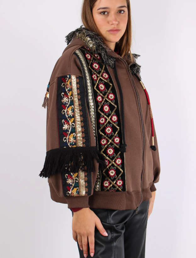 Felpa ricamata con frange – Capospalla Boho Chic