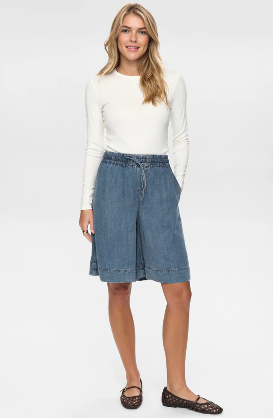Shorts Nuelleda in denim leggero con elastico in vita