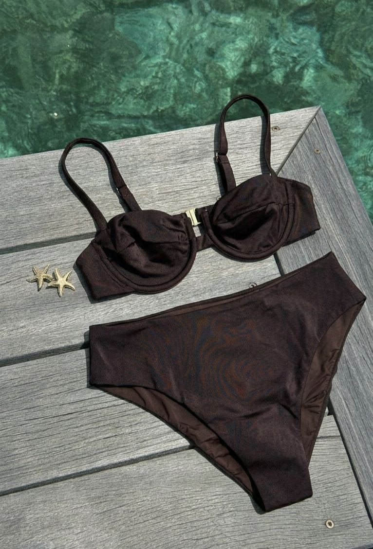 Bikini Adele