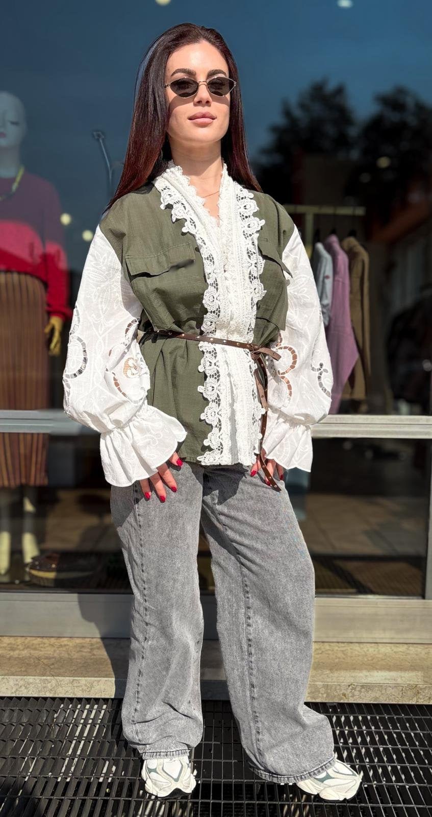 Military Jacket con Pizzo e Maniche in Sangallo